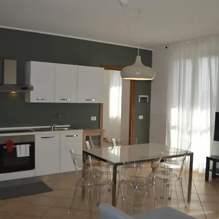 Apartment V12 -