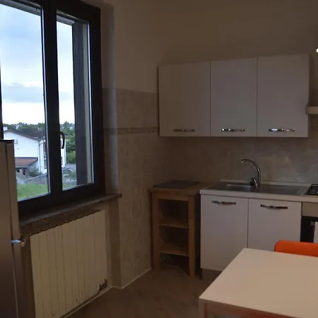 V12 - Apartment