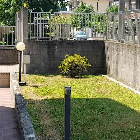 Apartment V12 - *