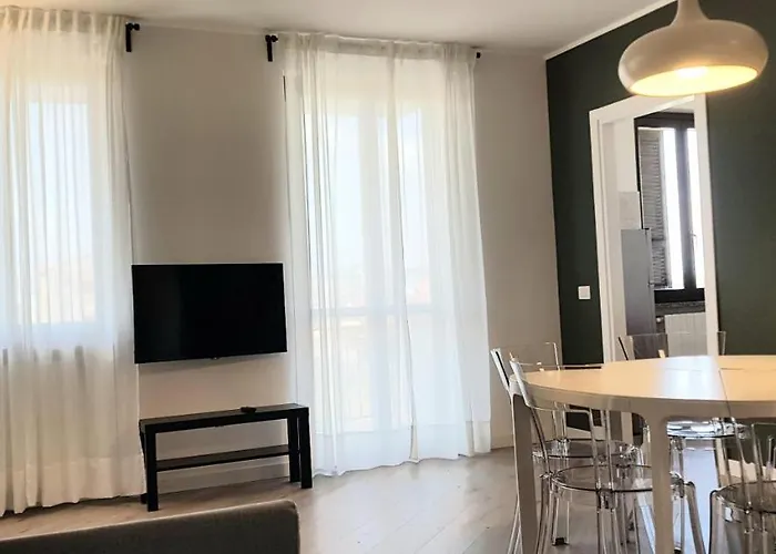 Apartment V12 -