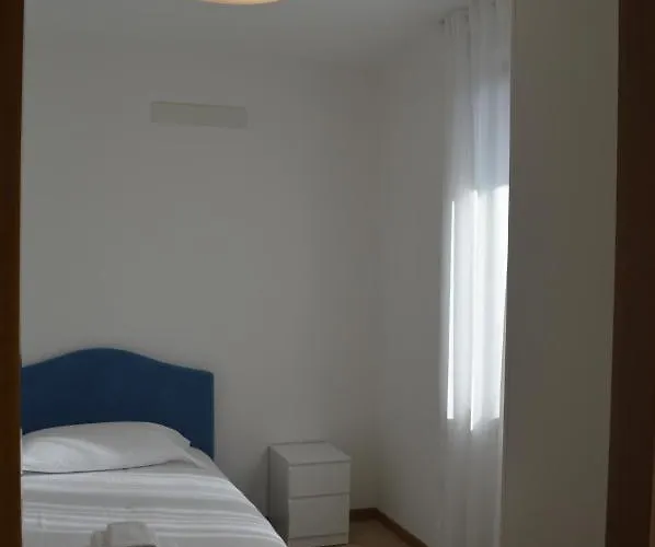 V12 - Apartment
