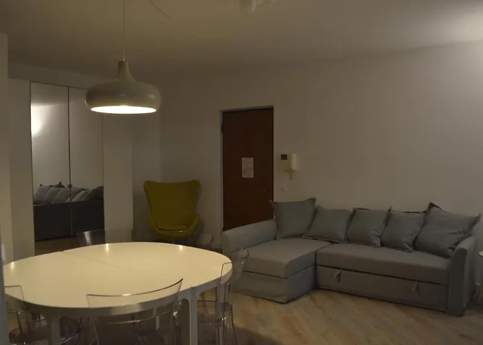 V12 - Apartment Trecate